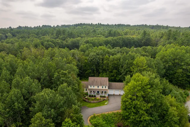 $799,900 | 1 Appaloosa Run, Concord, NH 03301