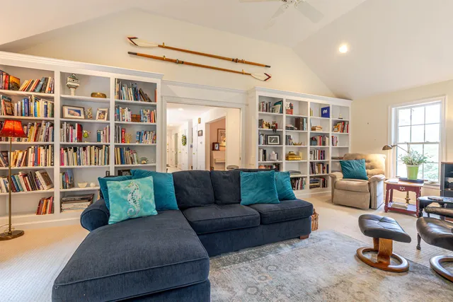 $799,900 | 1 Appaloosa Run, Concord, NH 03301