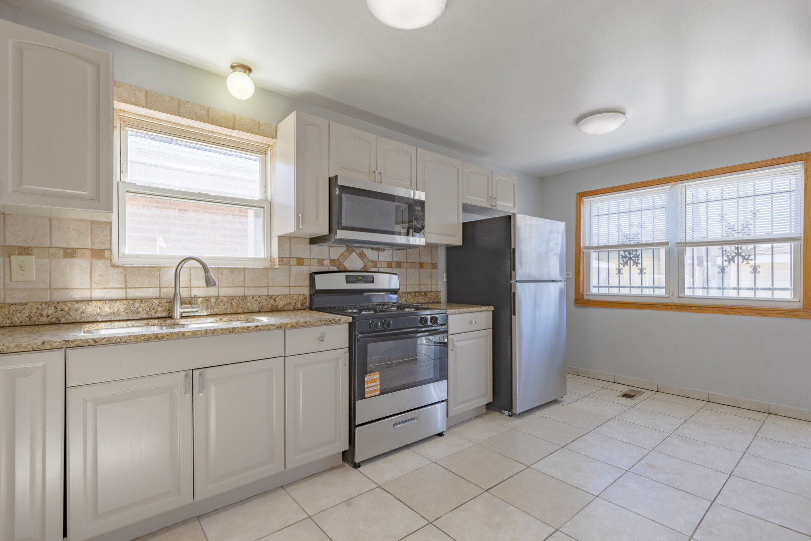 8906 South Halsted Street Chicago, IL 60620 - Photo 5 of 15
