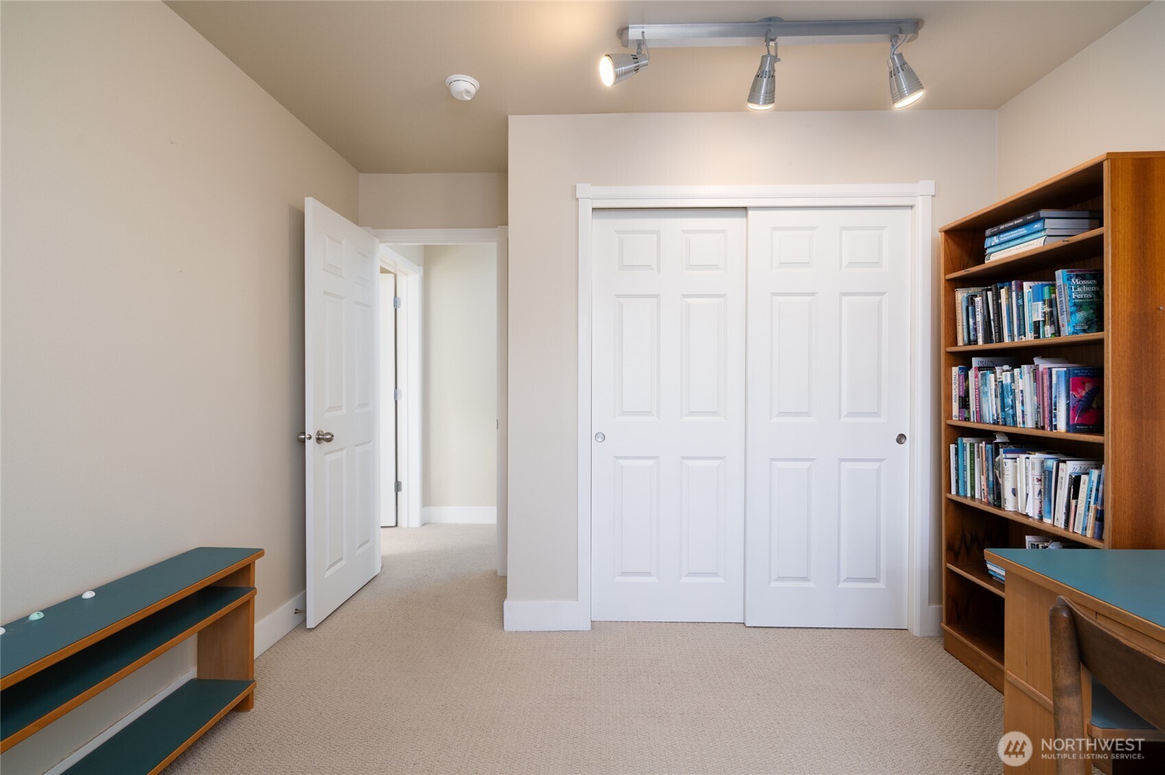 1418 6th Street Anacortes, WA 98221 - Photo 22 of 37