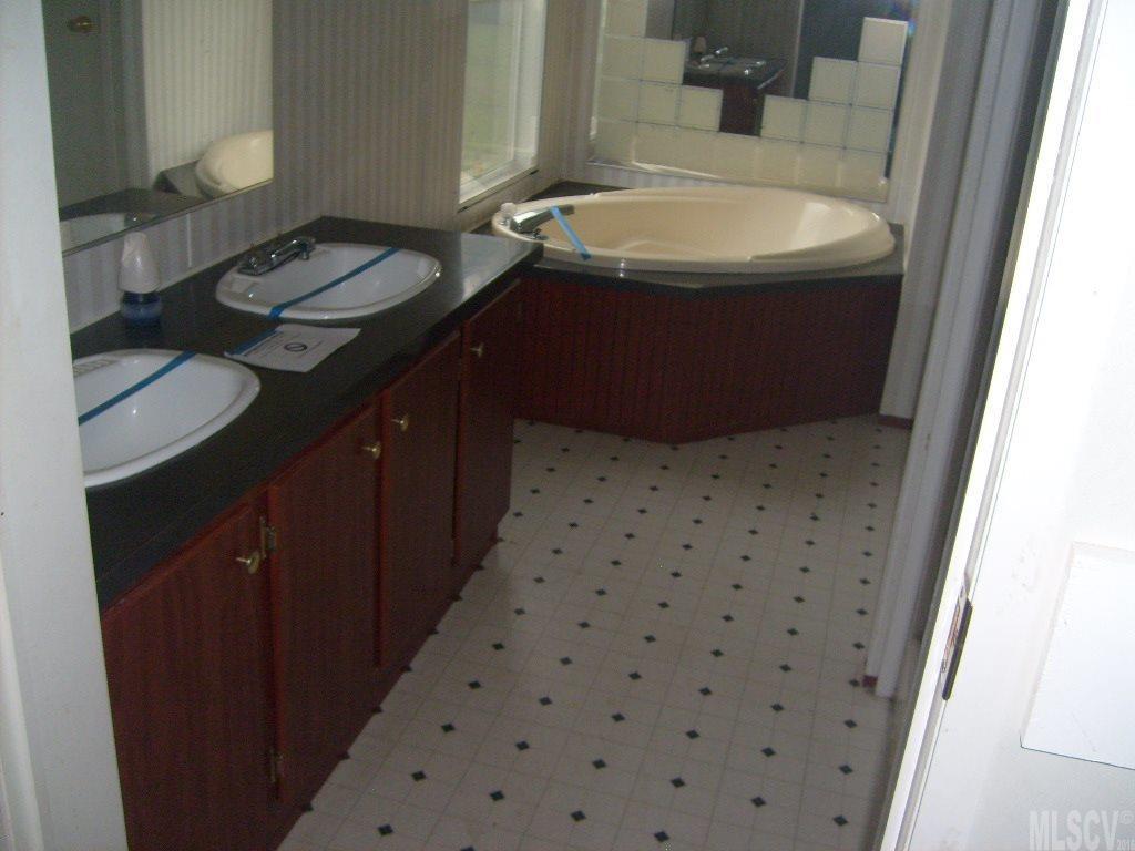 174 Brawley Road Cleveland, NC 27013 - Photo 4 of 9 Gallery Image 4