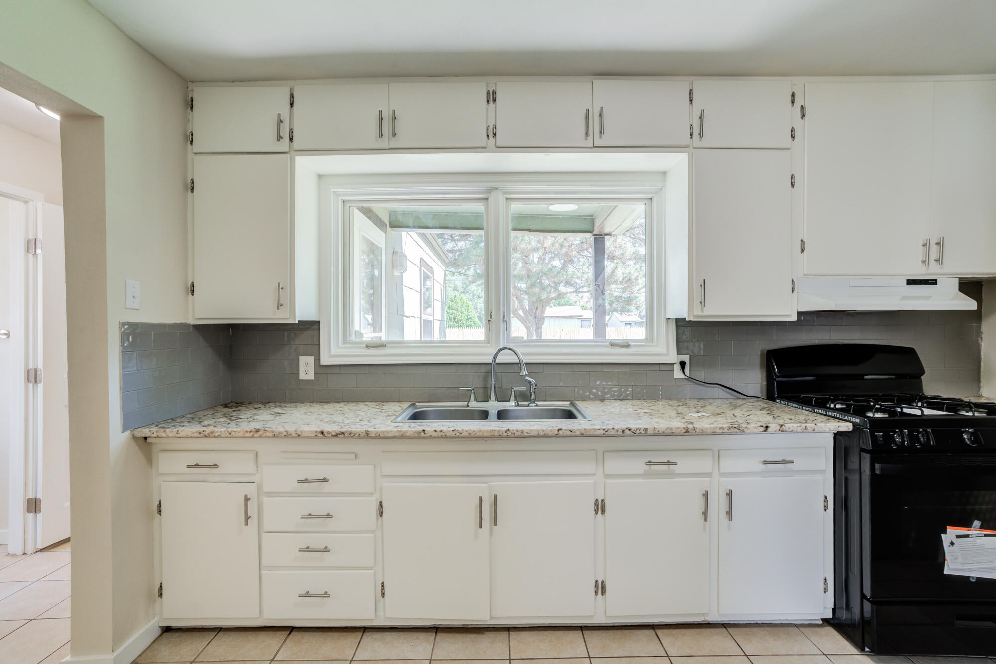 1508 39th Street Lubbock, TX 79412 - Photo 9 of 24 DSC02391_2_3_4_5