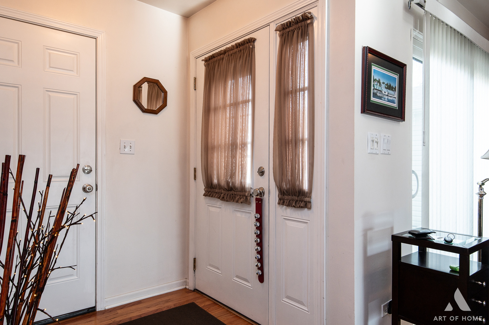 552 Stone Gate Circle, Unit 552 Schaumburg, IL 60193 - Photo 17 of 34 a view of walk in closet
