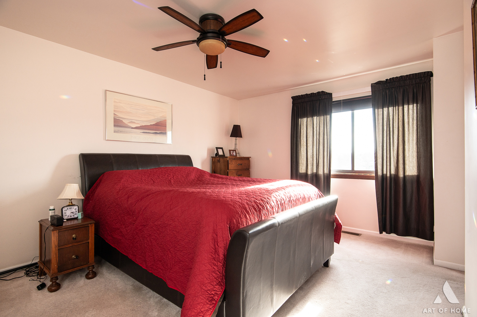 552 Stone Gate Circle, Unit 552 Schaumburg, IL 60193 - Photo 18 of 34 a bedroom with a bed and a chandelier