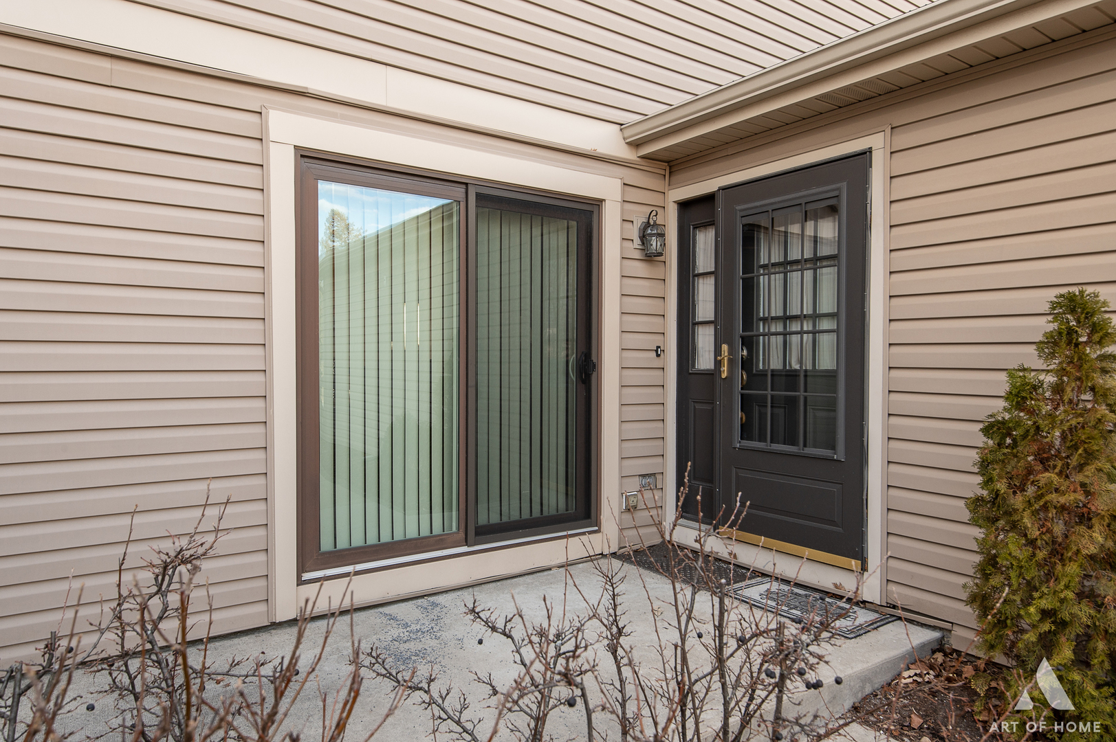 552 Stone Gate Circle, Unit 552 Schaumburg, IL 60193 - Photo 3 of 34 a view of a door and a window