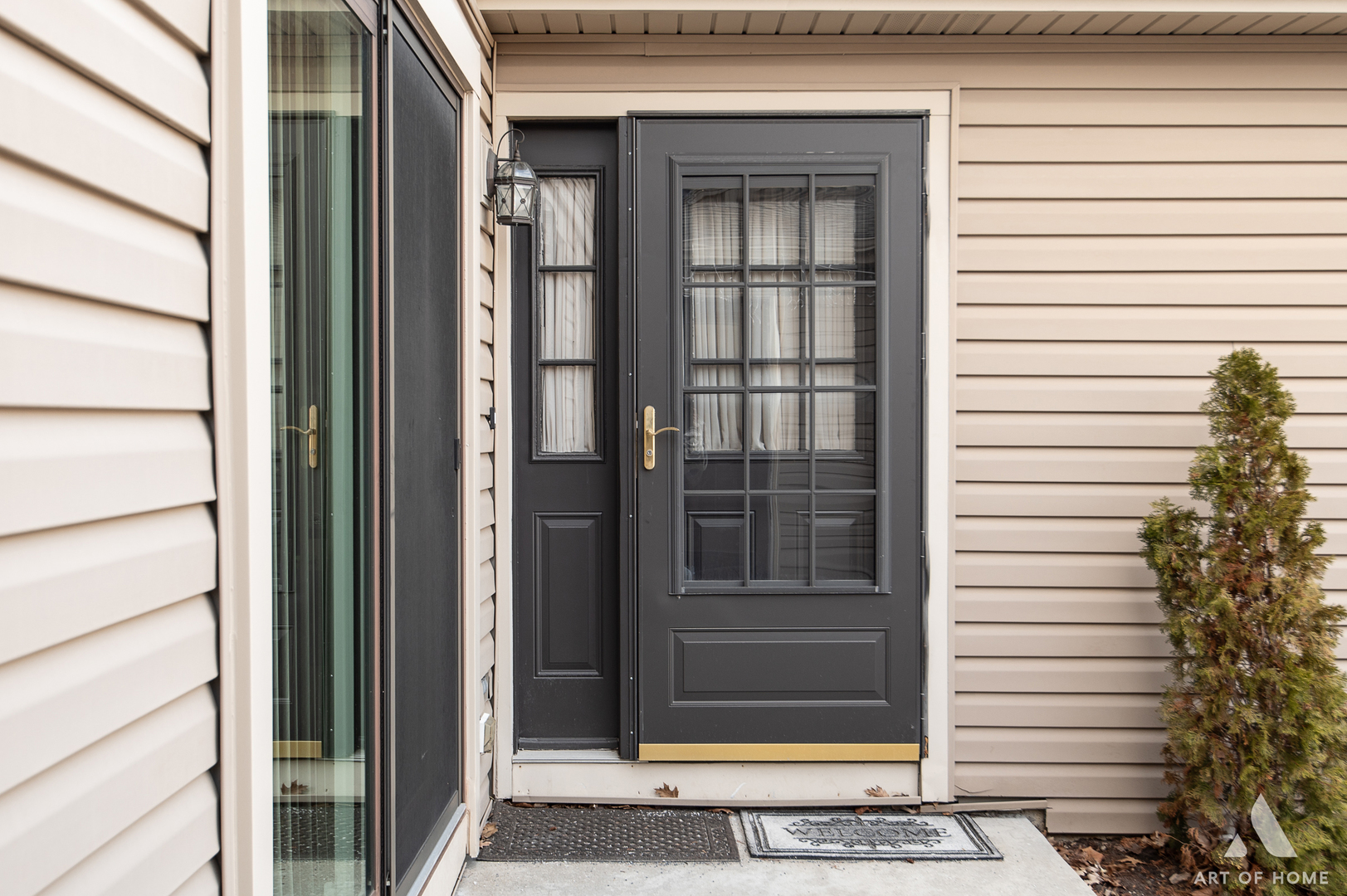552 Stone Gate Circle, Unit 552 Schaumburg, IL 60193 - Photo 33 of 34 a view of front door of house