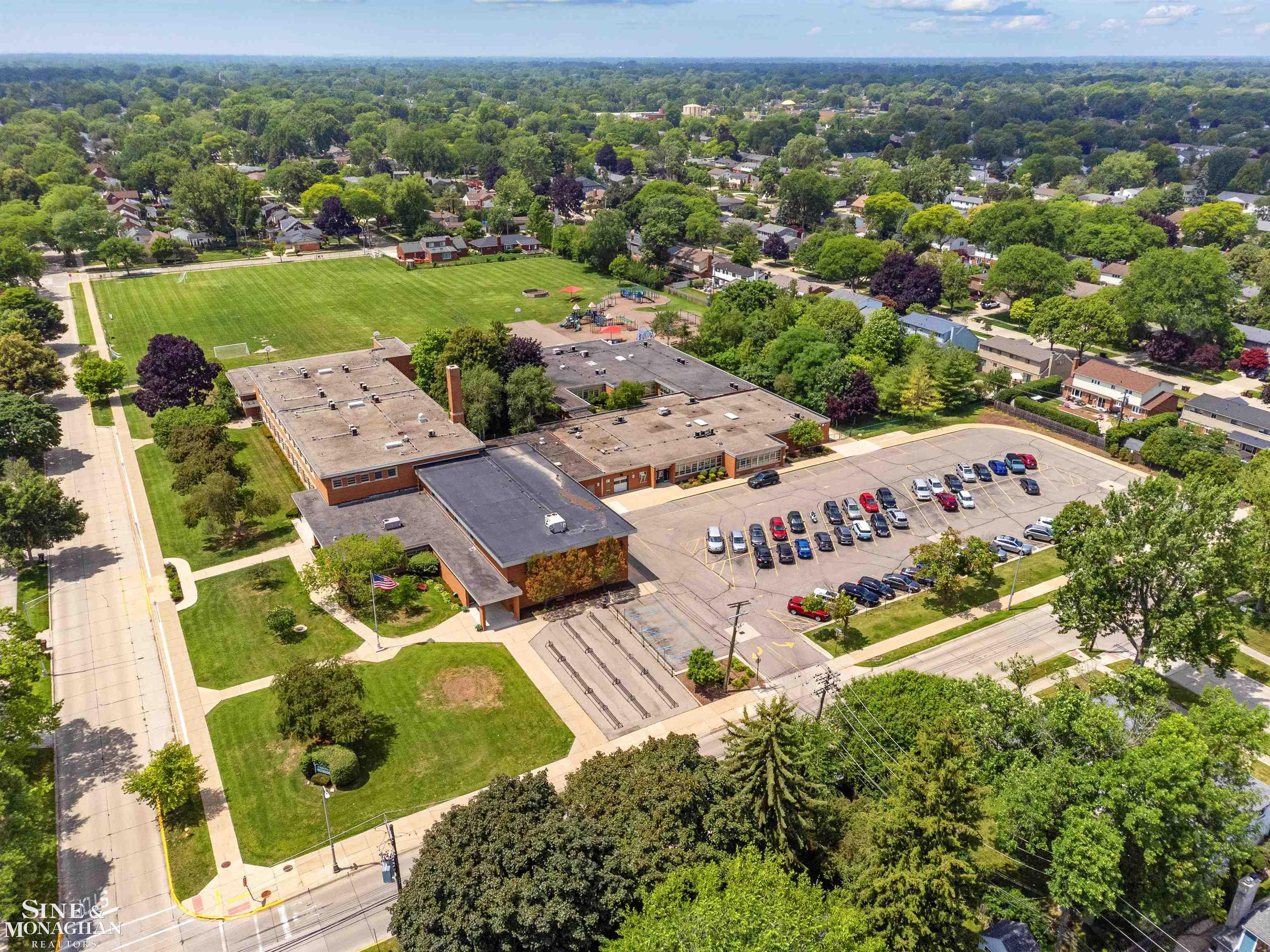 581 Hampton Road Grosse Pointe Woods, MI 48236 - Photo 53 of 60