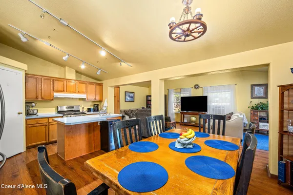 $774,900 | 8507 East Son Shine Way, Athol, ID 83801