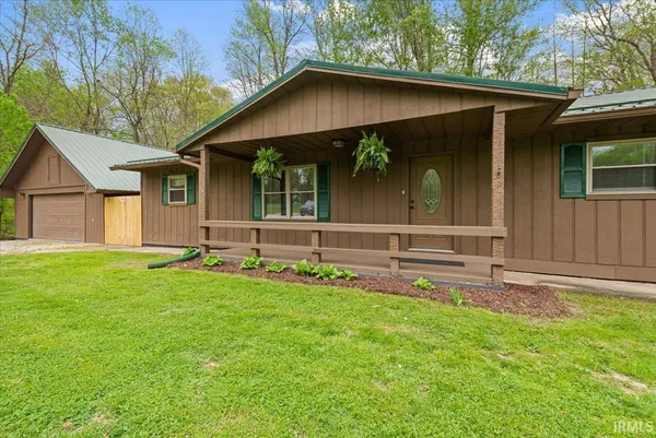 $299,900 | 7466 Braysville Road, Spencer, IN 47460