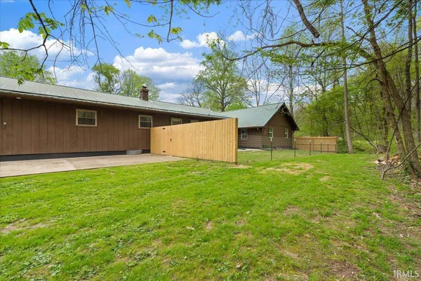 $299,900 | 7466 Braysville Road, Spencer, IN 47460