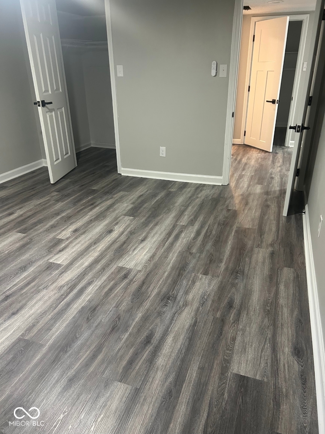 8605 Spring Valley Lane Indianapolis, IN 46231 - Photo 5 of 20