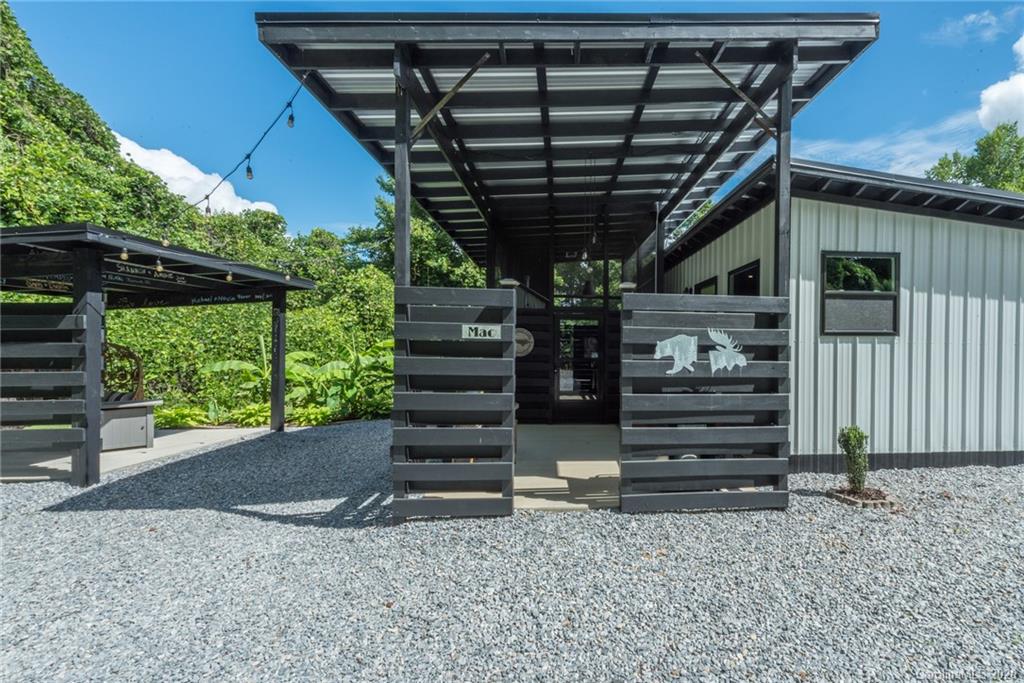 787 Ridge Road Marion, NC 28752 - Photo 4 of 47 a view of a wooden deck