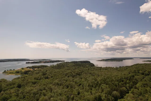 $245,000 | 471 S Road, Unit B, Chebeague Island, ME 04017