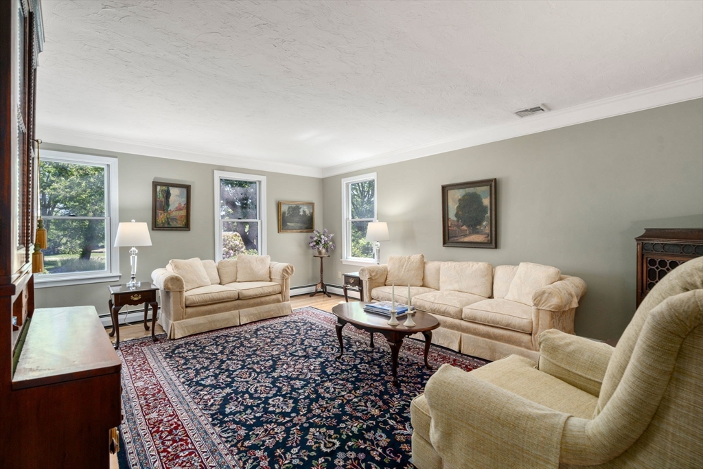 8 Ringbolt Road Hingham, MA 02043 - Photo 5 of 40
