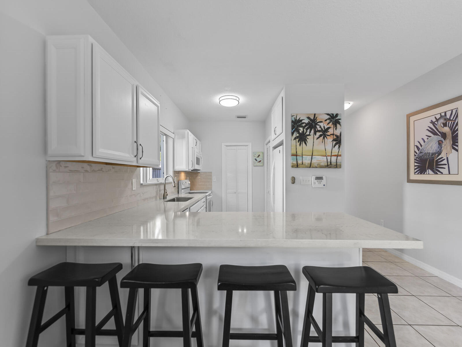6 Southeast Marlin Avenue Key Largo, FL 33037 - Photo 14 of 47 Interior