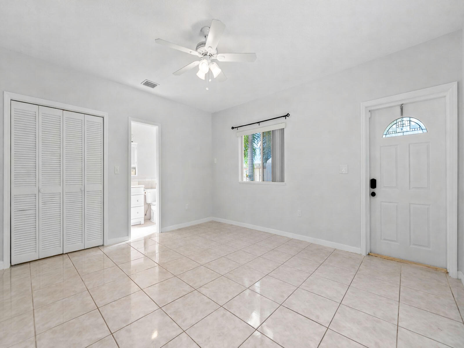 6 Southeast Marlin Avenue Key Largo, FL 33037 - Photo 24 of 47 Main Bed Room Emptied