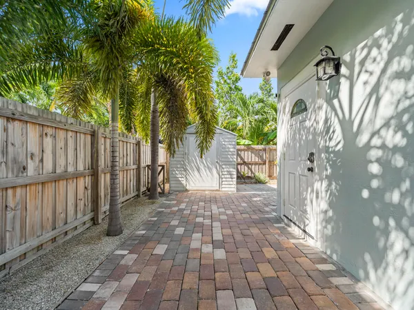 $3,500 | 6 Southeast Marlin Avenue, Key Largo, FL 33037