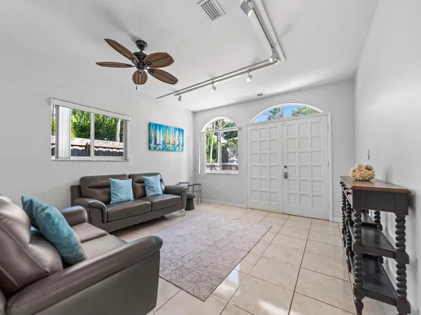 $3,500 | 6 Southeast Marlin Avenue, Key Largo, FL 33037