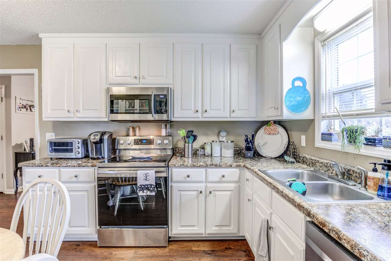325 Ogburn Road Smithfield, NC 27577 - Photo 8 of 19 Photo 8