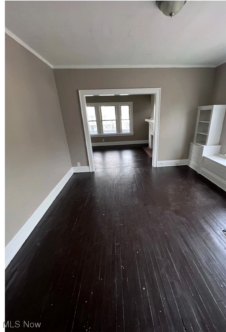 875-877 Paxton Road Cleveland, OH 44108 - Photo 3 of 18