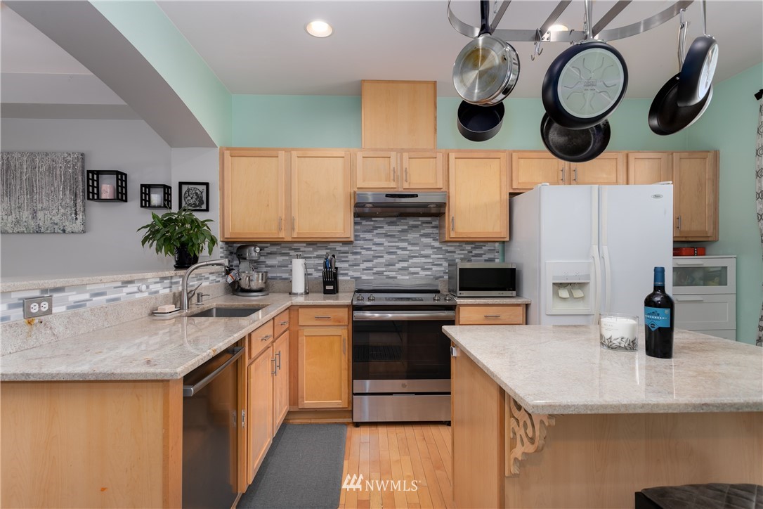 15325 Southeast 155th Place, Unit Z5 Renton, WA 98058 - Photo 12 of 25 Gallery Image 12