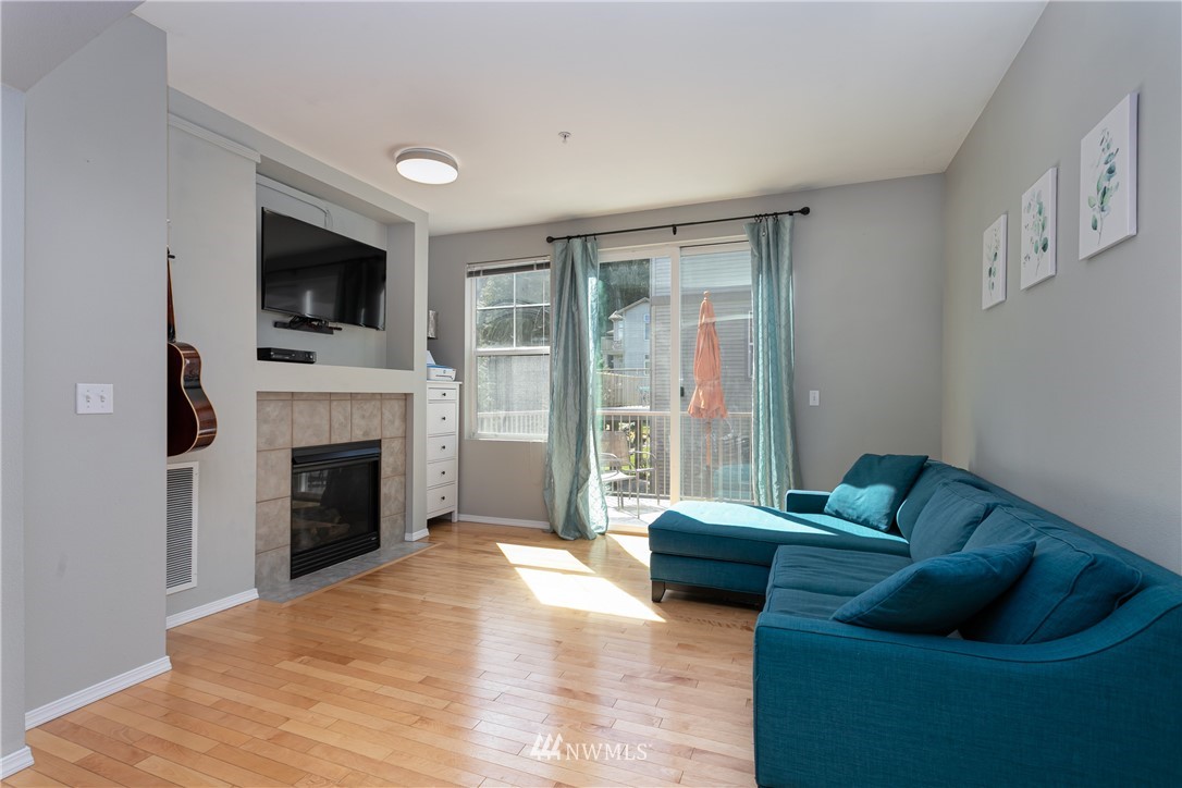 15325 Southeast 155th Place, Unit Z5 Renton, WA 98058 - Photo 4 of 25 Gallery Image 4