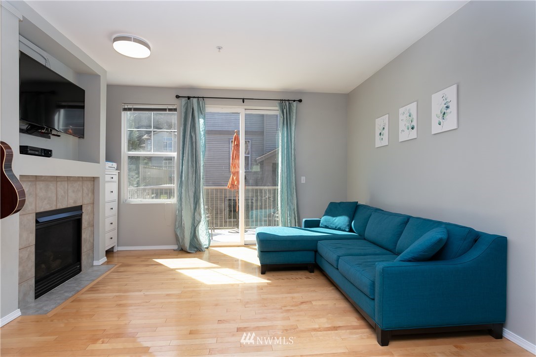 15325 Southeast 155th Place, Unit Z5 Renton, WA 98058 - Photo 5 of 25 Gallery Image 5