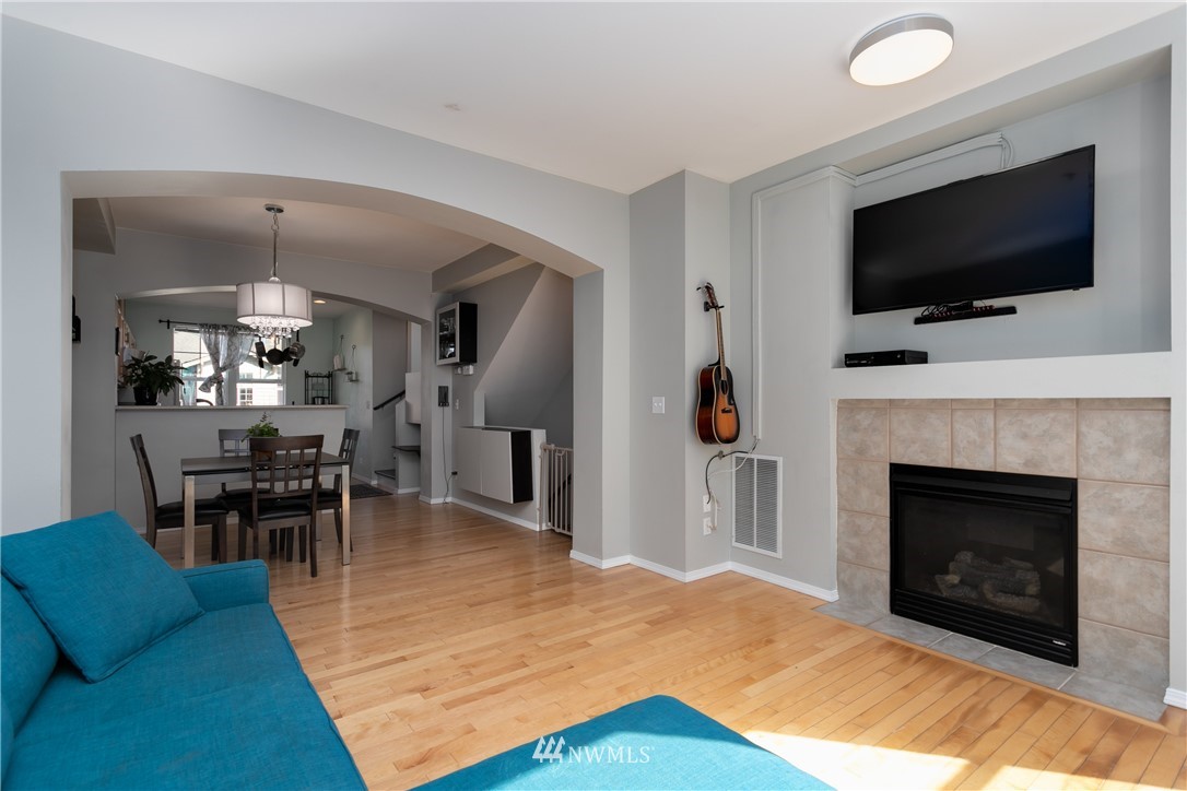 15325 Southeast 155th Place, Unit Z5 Renton, WA 98058 - Photo 6 of 25 Gallery Image 6