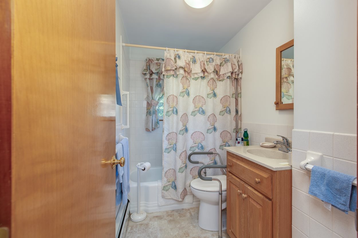 34 Maclarnon Road Salem, NH 03079 - Photo 14 of 30 Gallery Image 14