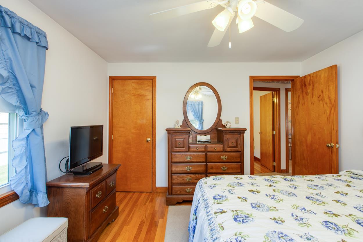 34 Maclarnon Road Salem, NH 03079 - Photo 16 of 30 Gallery Image 16
