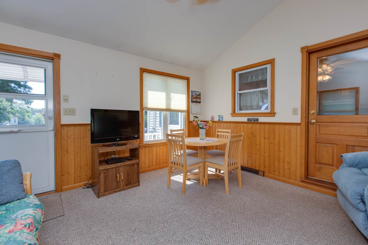 34 Maclarnon Road Salem, NH 03079 - Photo 4 of 30 Gallery Image 4