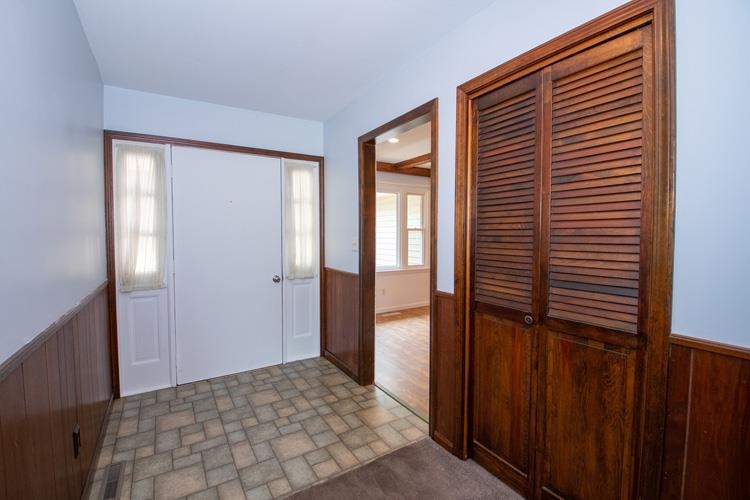 60767 Fir Road Mishawaka, IN 46544 - Photo 3 of 36 Gallery Image 3
