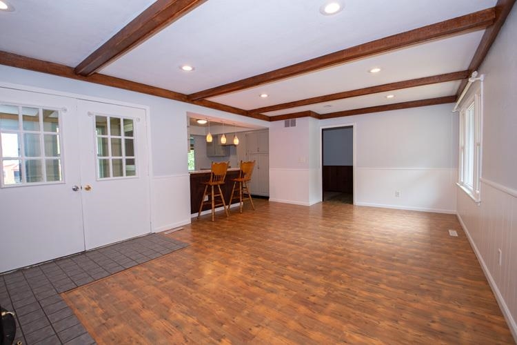 60767 Fir Road Mishawaka, IN 46544 - Photo 6 of 36 Gallery Image 6