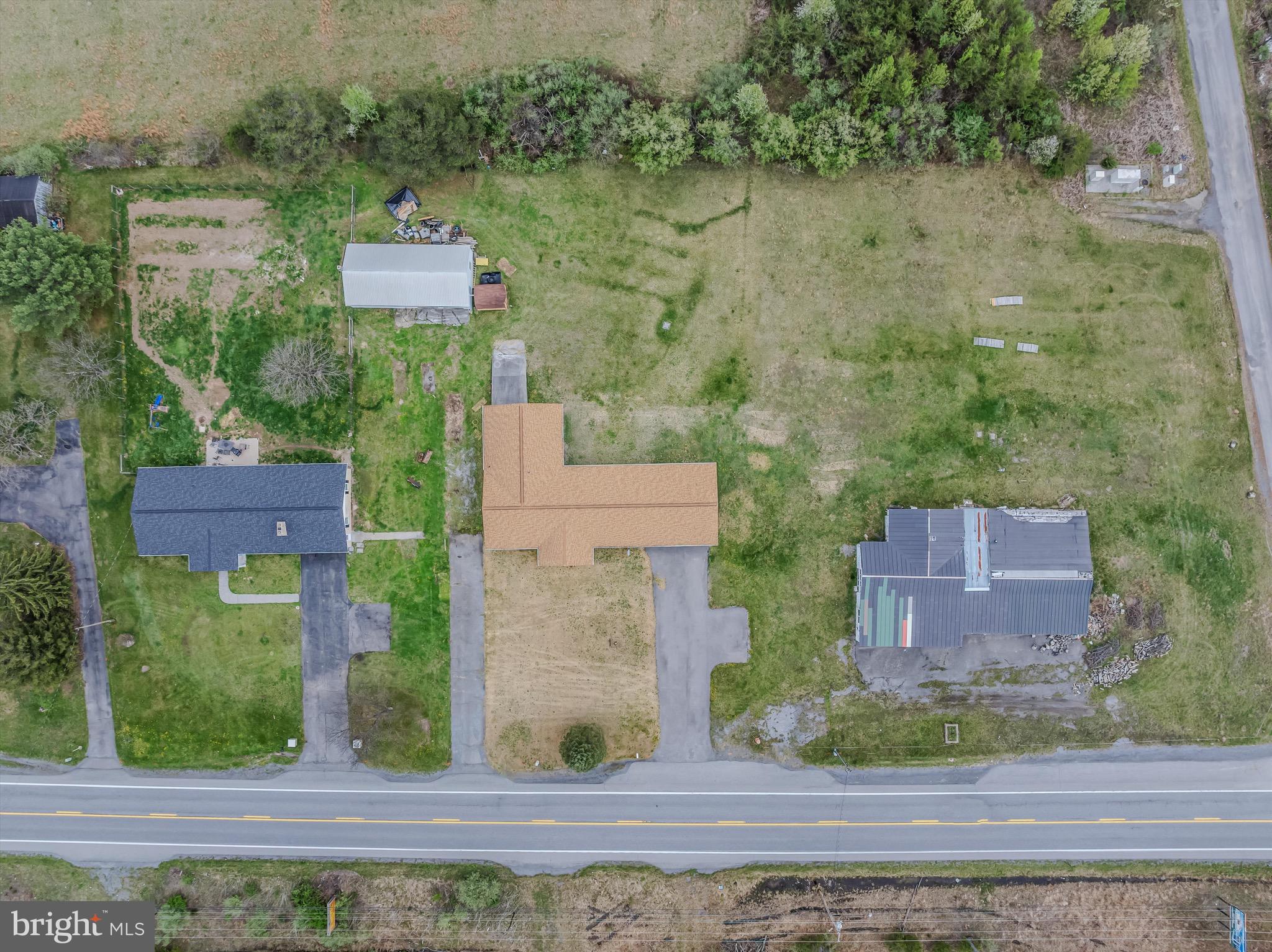 11195 Valley Road Berkeley Springs, WV 25411 - Photo 6 of 13