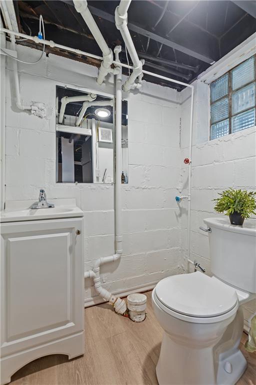 300 Highland Road Pittsburgh, PA 15235 - Photo 28 of 32 a bathroom with a sink a toilet and shower