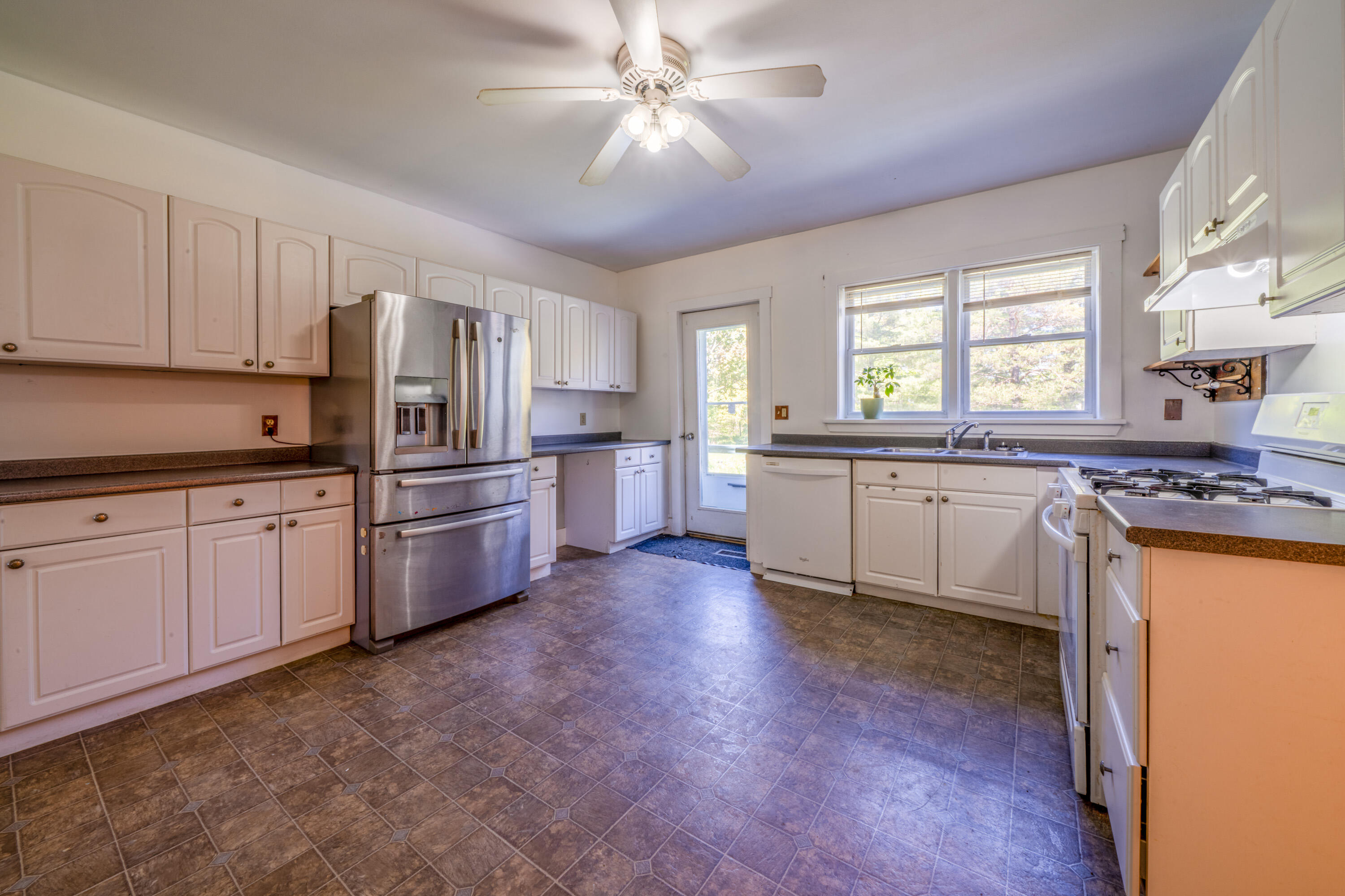 177 Lebanon Road Winterport, ME 04496 - Photo 11 of 47 2589