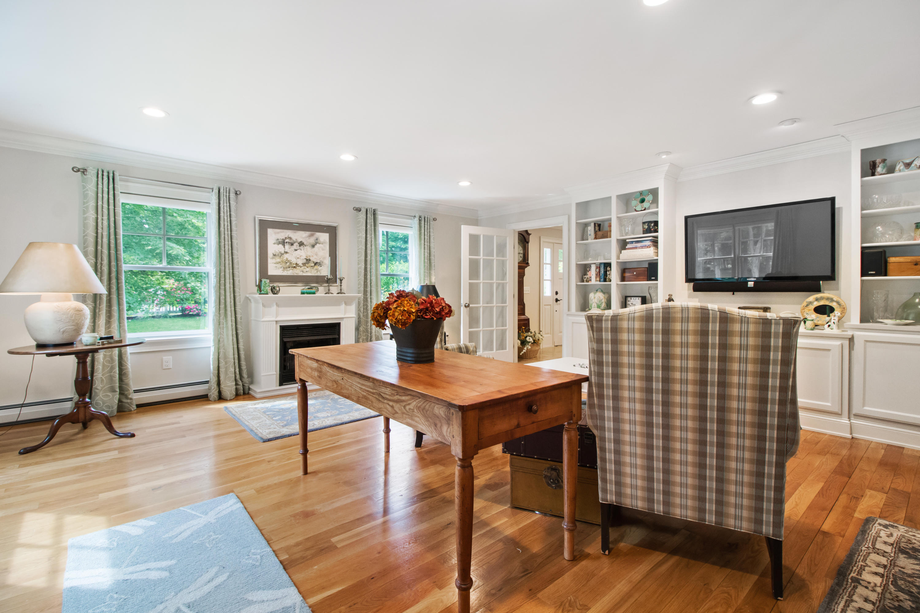 35 Pepperrell Road Kittery, ME 03905 - Photo 6 of 50 living room 4