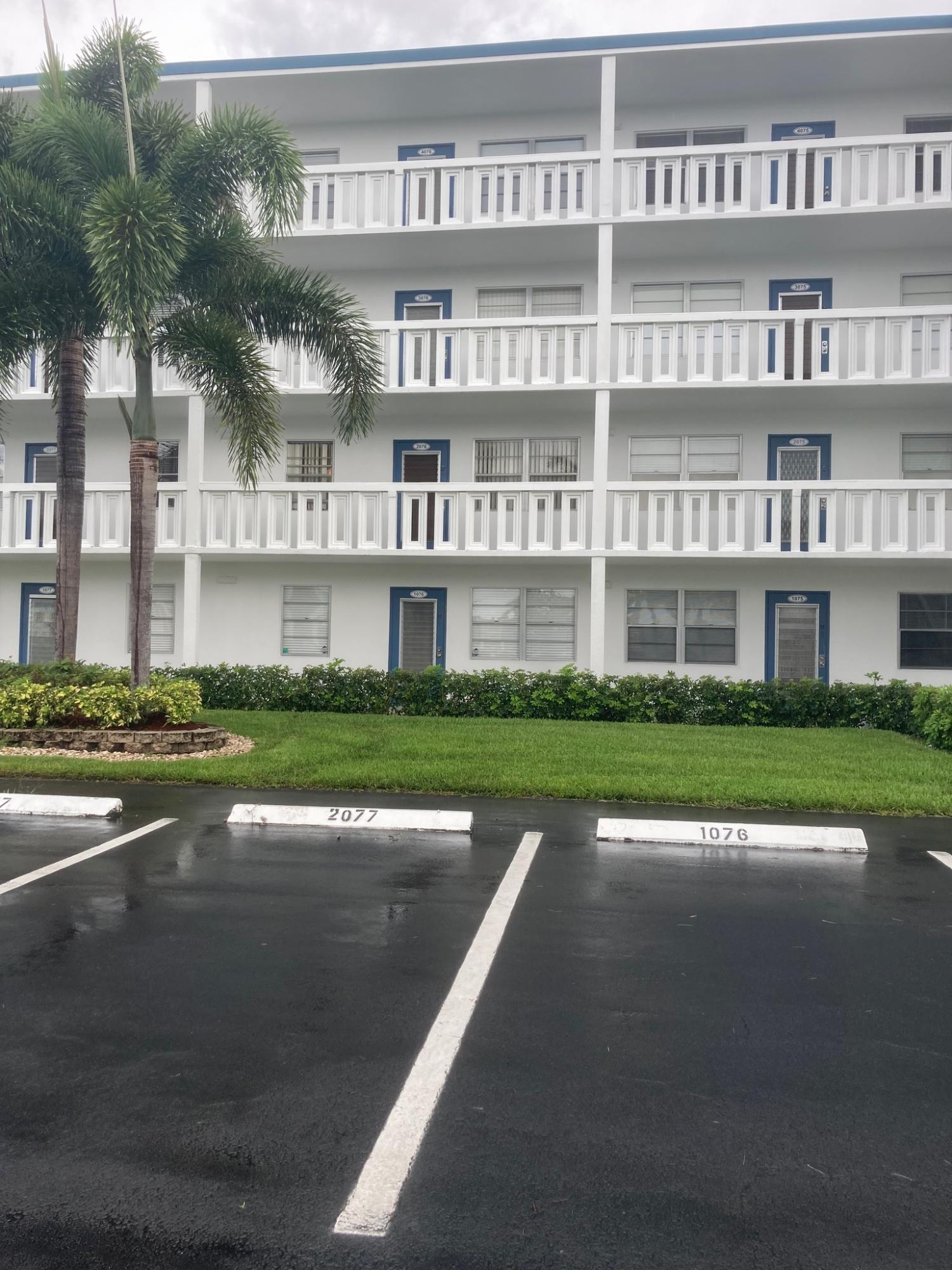 2076 Exeter Boca Raton, FL 33434 - Photo 1 of 9 55ACA0E5-7684-4C10-A56D-78E27F3820C2