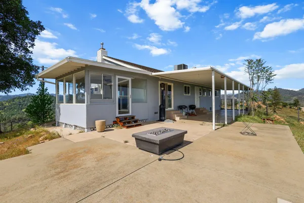 $493,000 | 13497 Old Oregon Trail, Redding, CA 96003