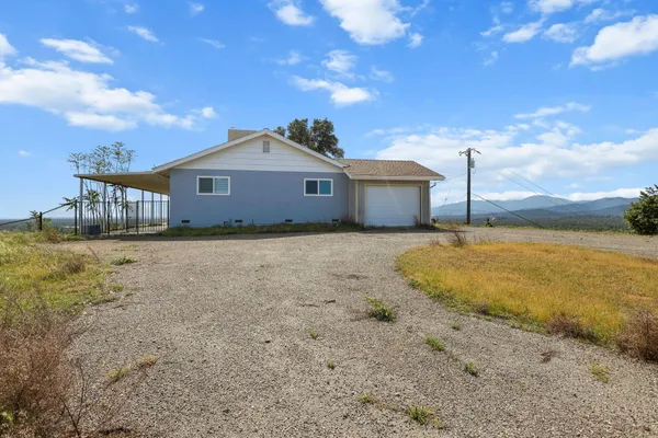 $493,000 | 13497 Old Oregon Trail, Redding, CA 96003