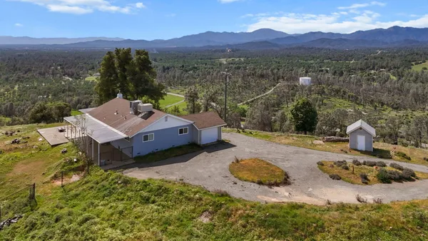 $493,000 | 13497 Old Oregon Trail, Redding, CA 96003