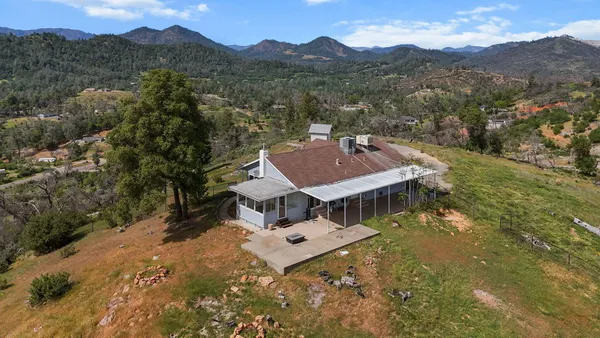 $493,000 | 13497 Old Oregon Trail, Redding, CA 96003