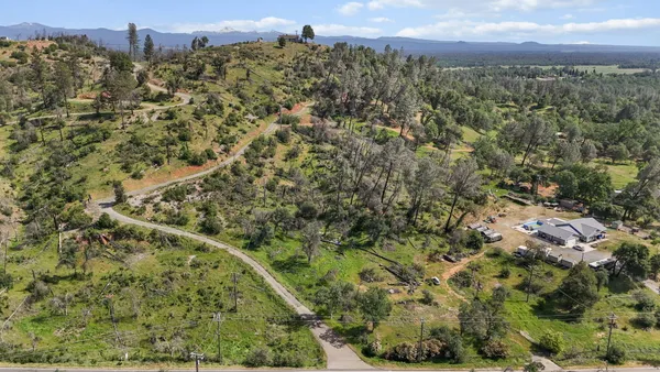 $493,000 | 13497 Old Oregon Trail, Redding, CA 96003
