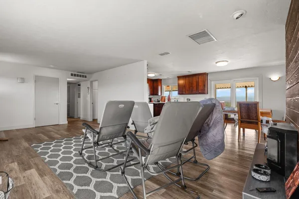 $493,000 | 13497 Old Oregon Trail, Redding, CA 96003