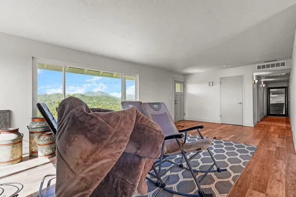 $493,000 | 13497 Old Oregon Trail, Redding, CA 96003