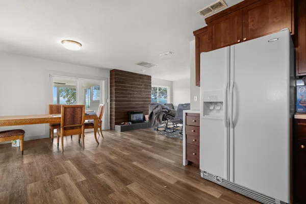 $493,000 | 13497 Old Oregon Trail, Redding, CA 96003