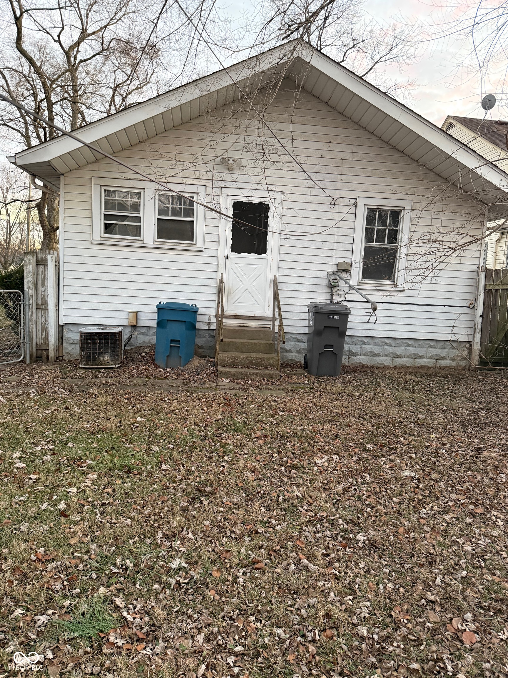 4406 Rockville Road Indianapolis, IN 46222 - Photo 3 of 13