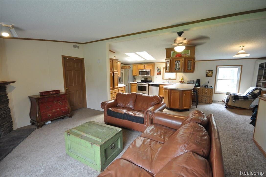 5520 7 Mile Road South Lyon, MI 48178 - Photo 7 of 25 DSC_0059.JPG