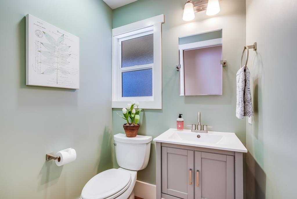 811 West Homestead Road Sunnyvale, CA 94087 - Photo 26 of 33 a bathroom with a toilet sink and mirror