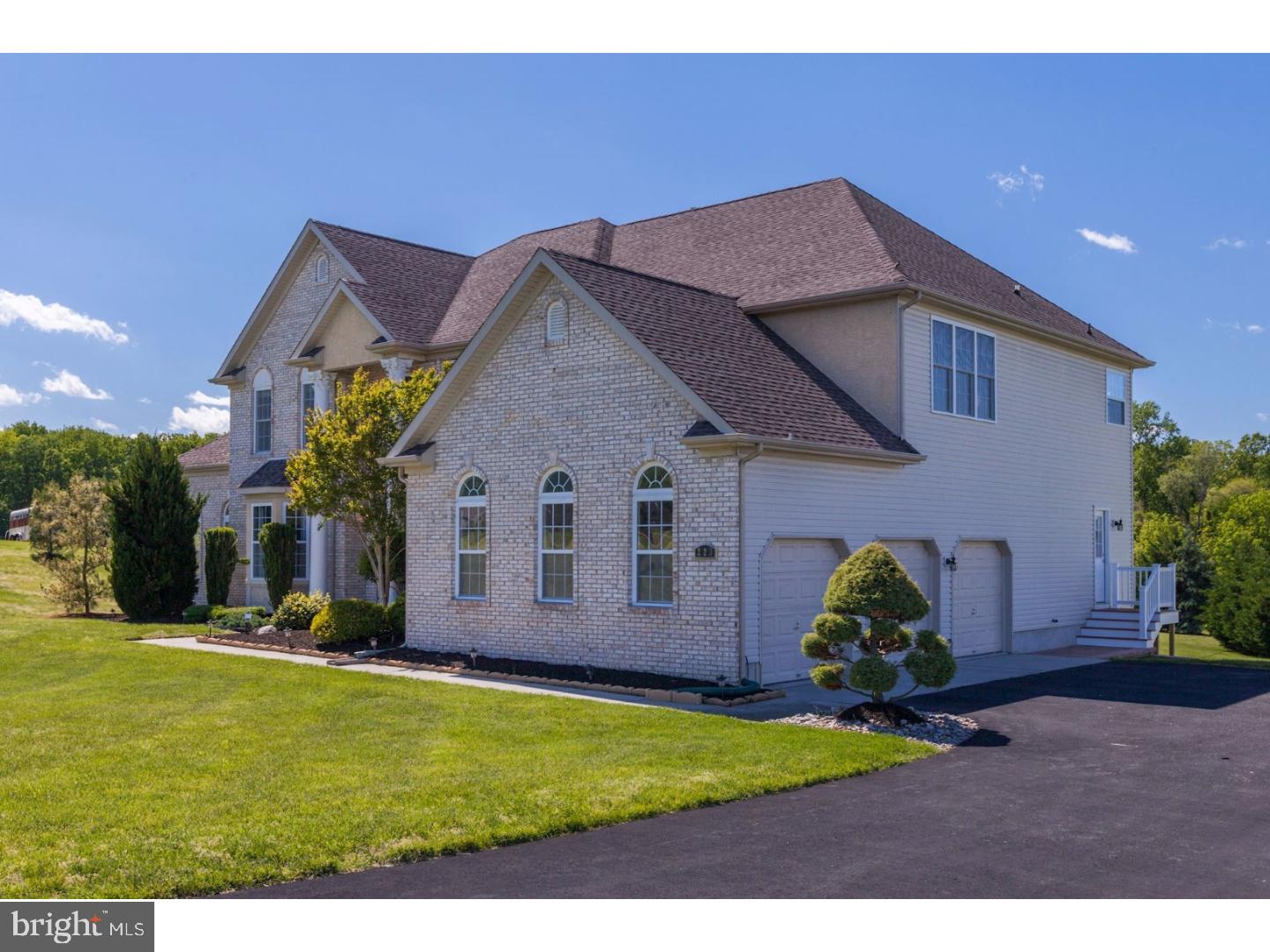 223 Sherwin Road Mullica Hill, NJ 08062 - Photo 3 of 25 Gallery Image 3